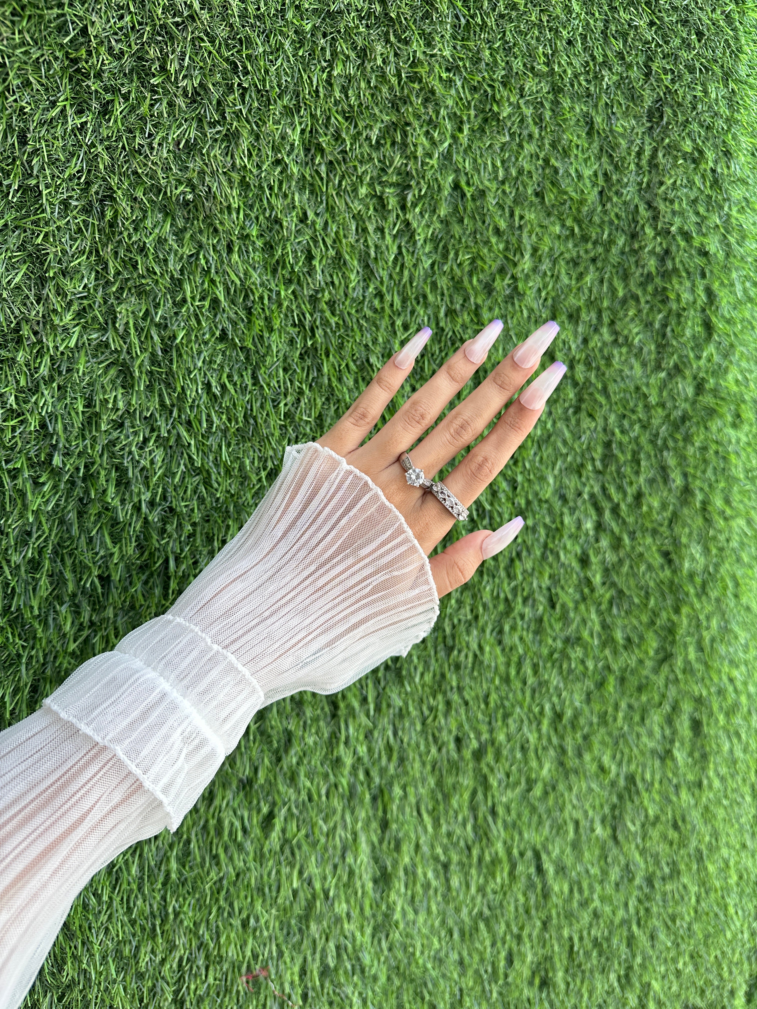 Press on nails