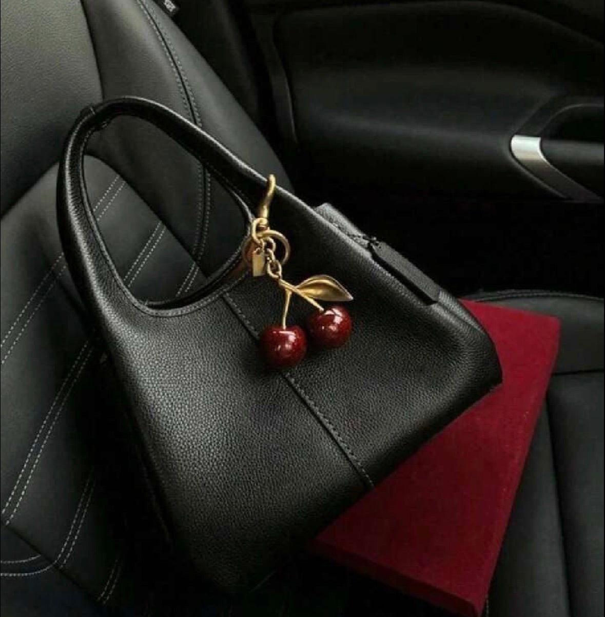 Bag charm/keychain