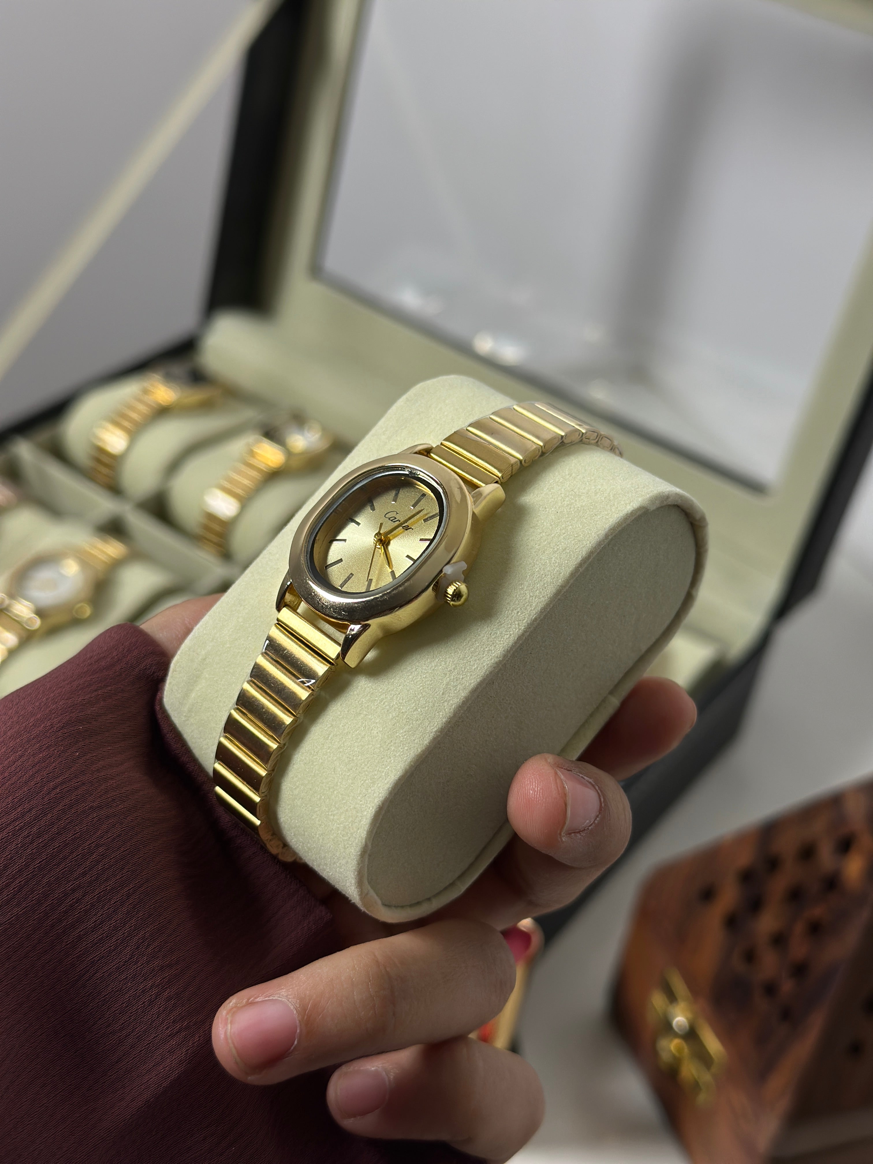 Anti tarnished premium watch