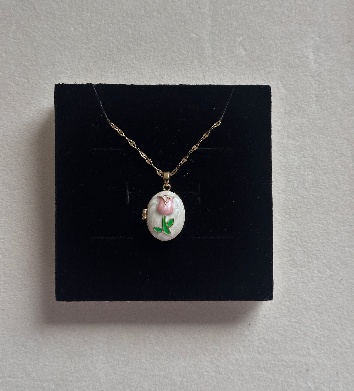 Flower photo locket
