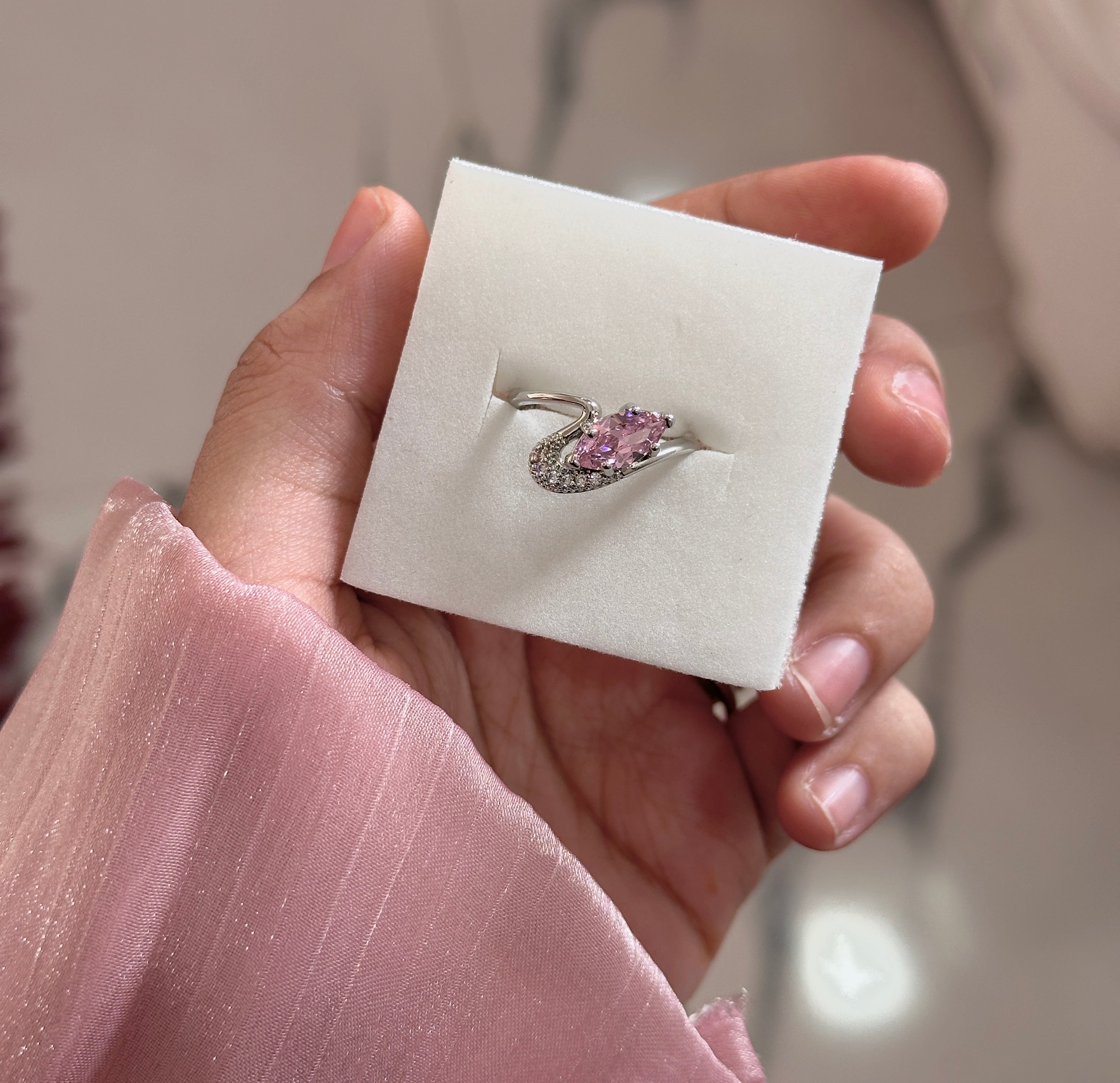 Diamond adjustable ring