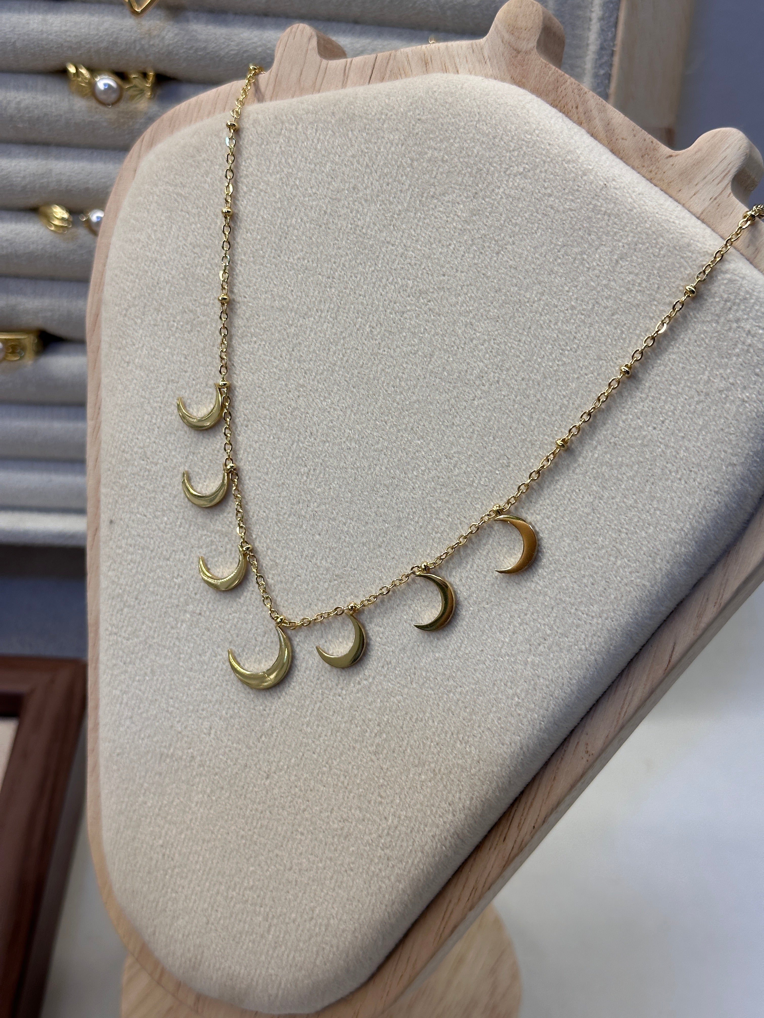 Moon anti tarnished necklace