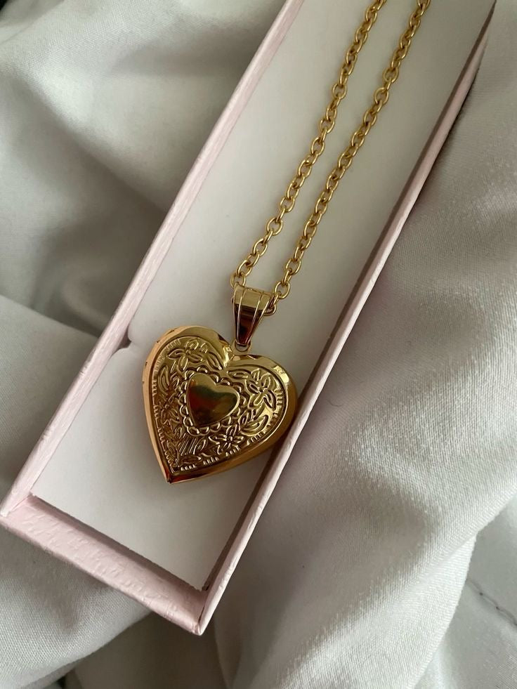 Photo frame locket⚱️