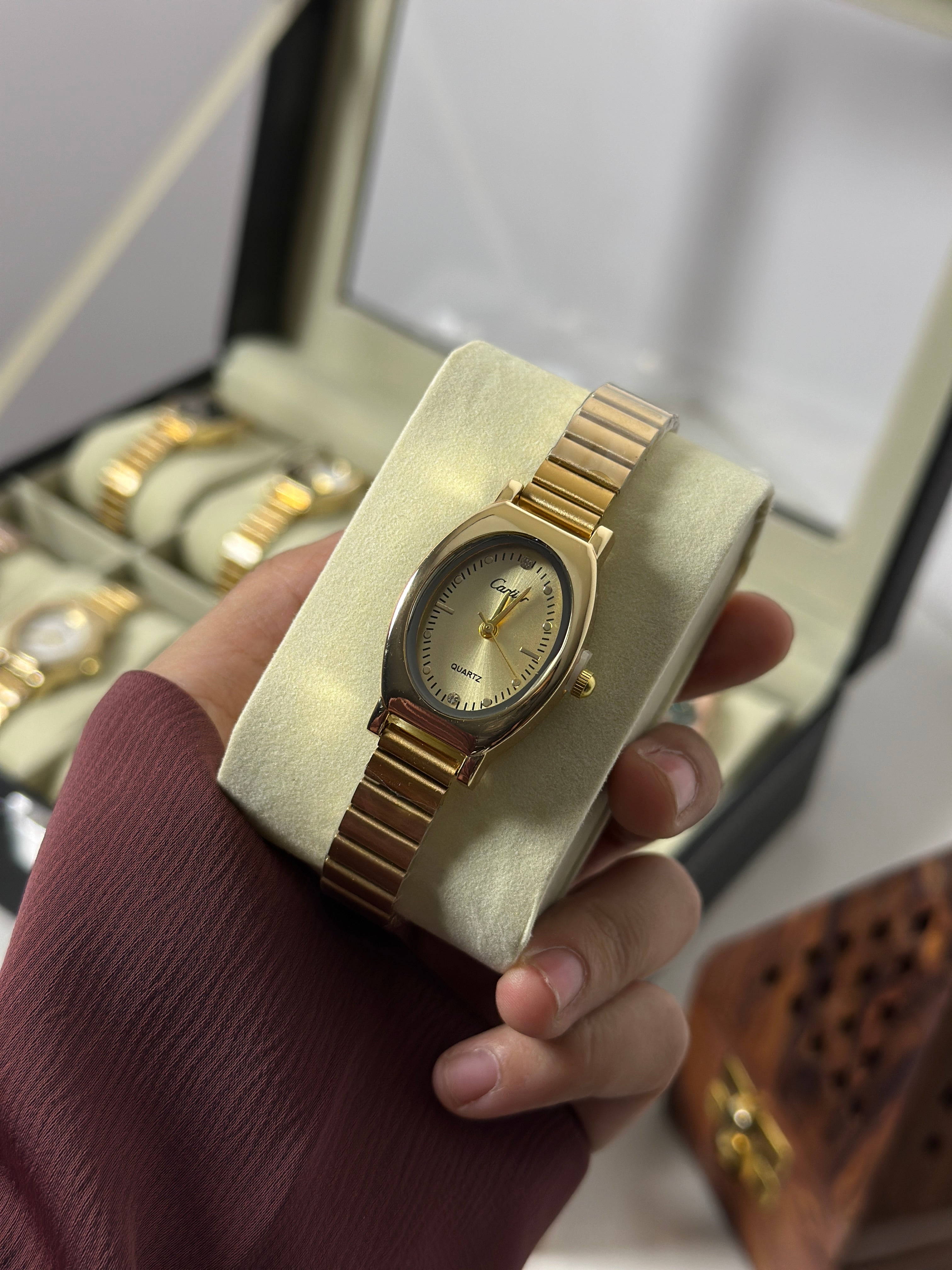 Anti tarnished premium watch