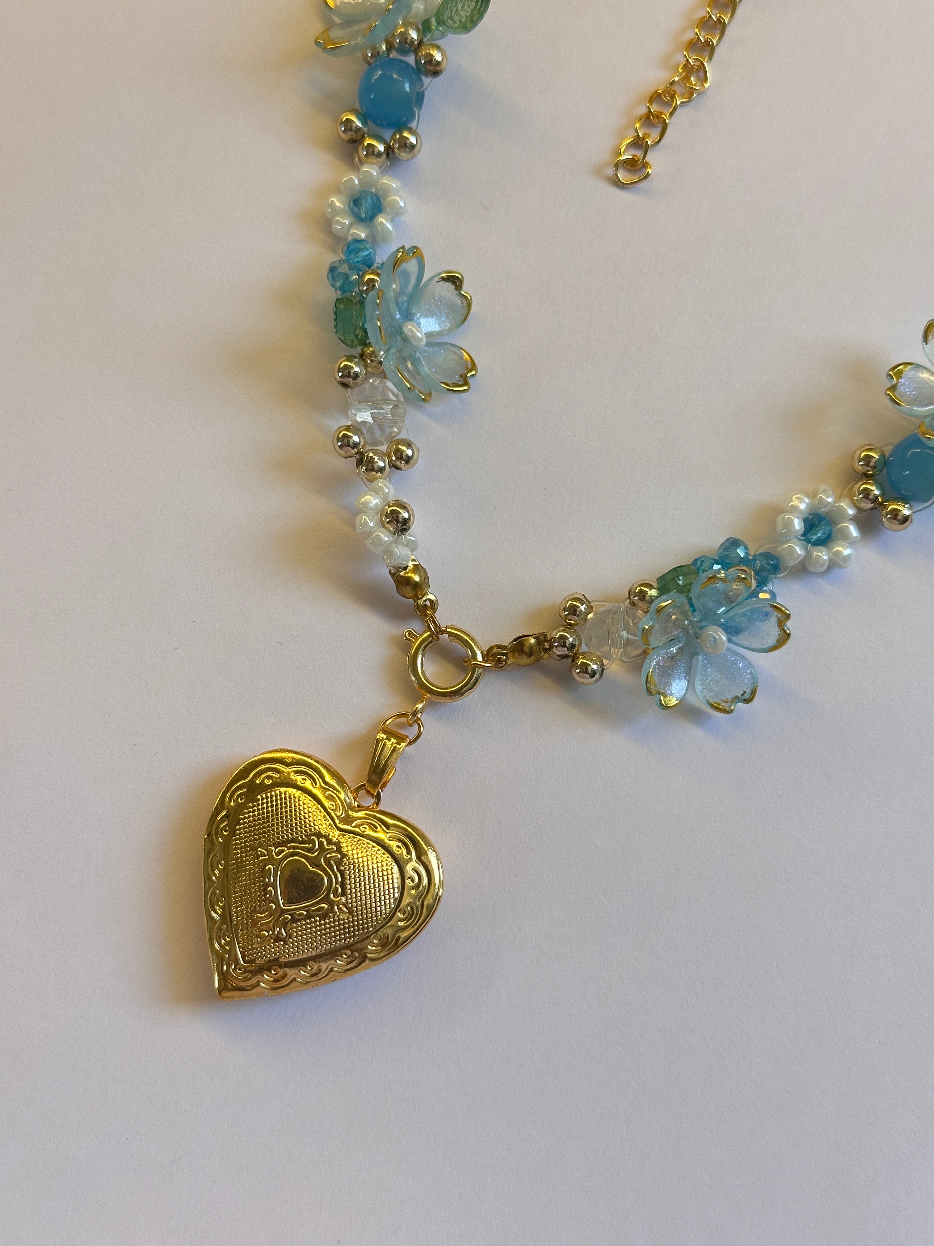Floral necklace