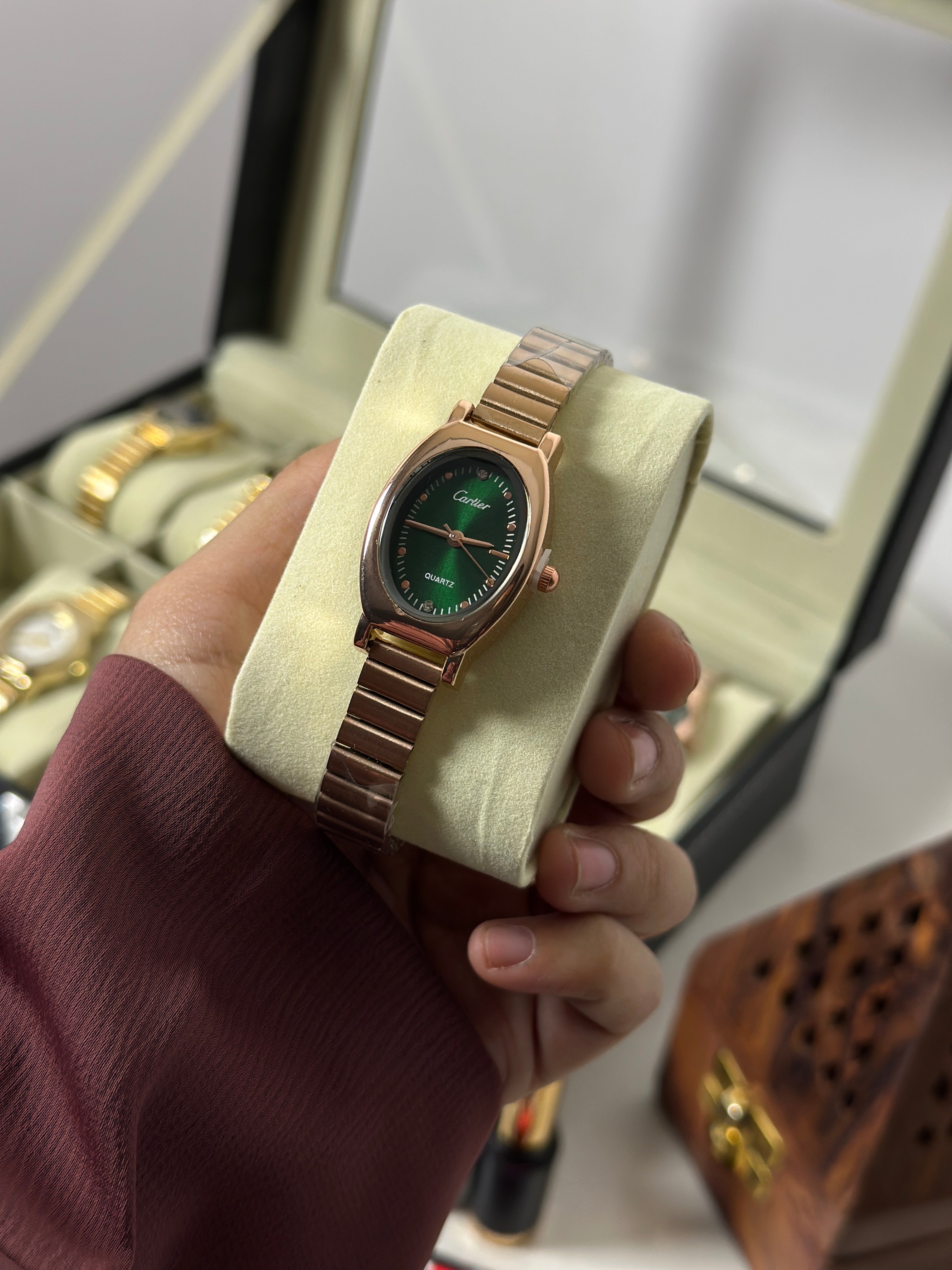 Anti tarnished premium watch