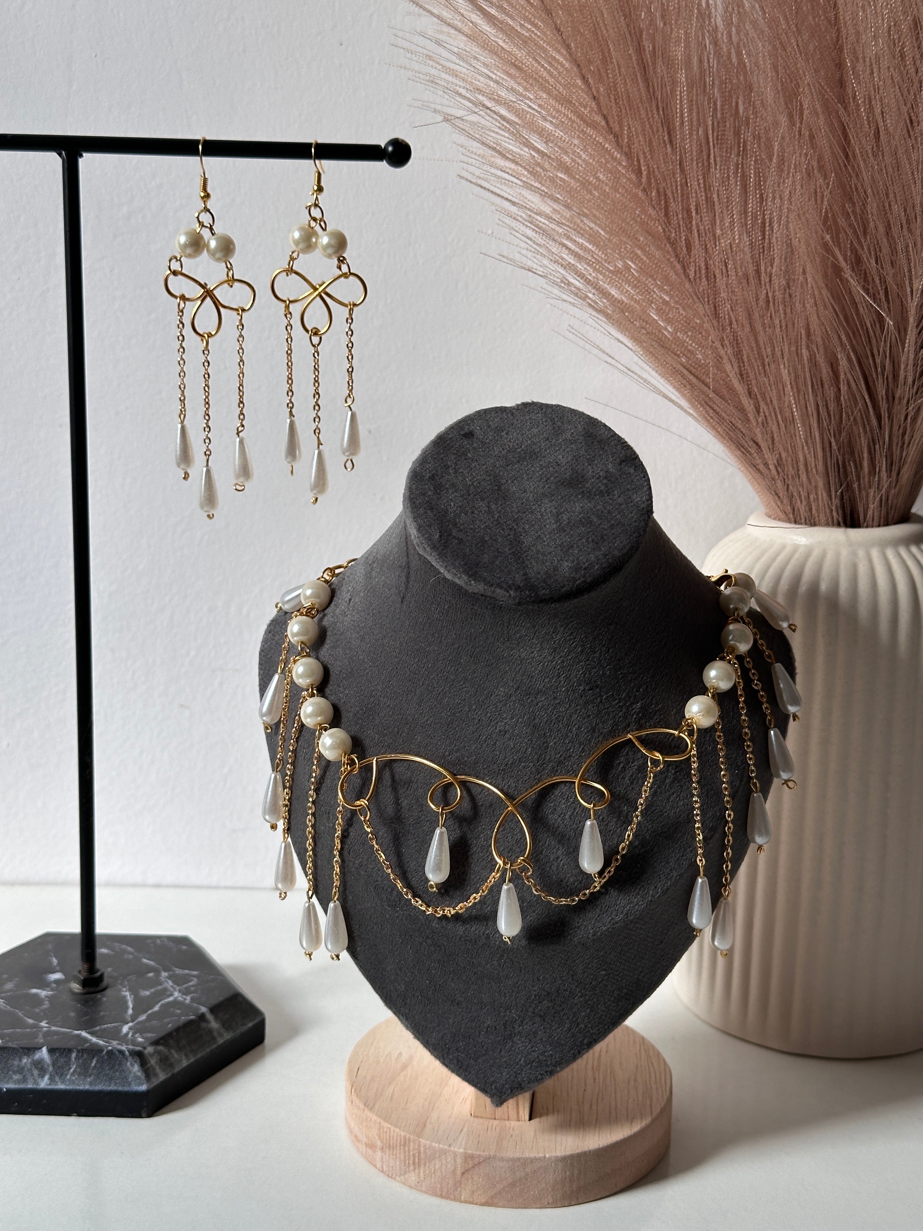 Pearl necklace set