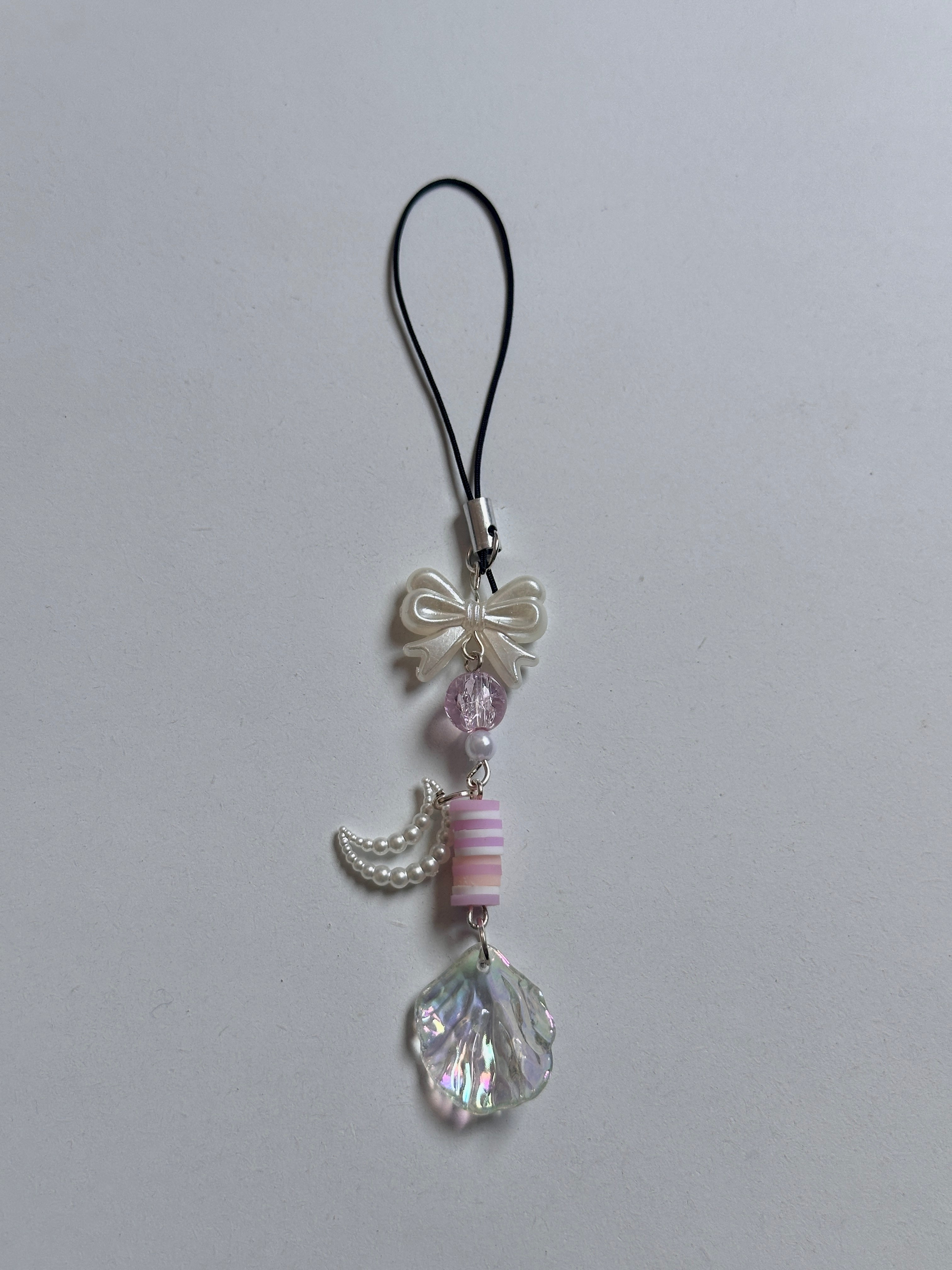 Small shell charm