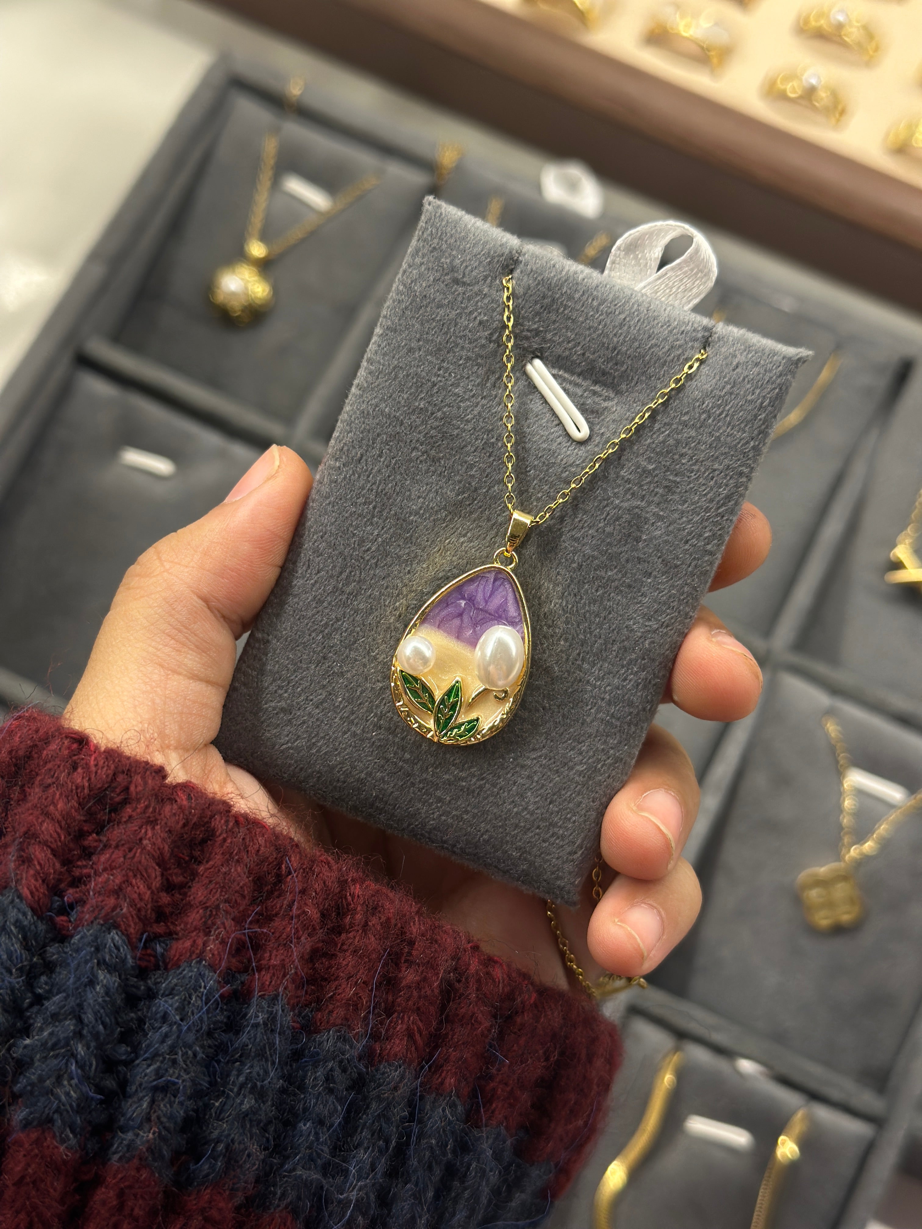 Anti tarnished neck peice