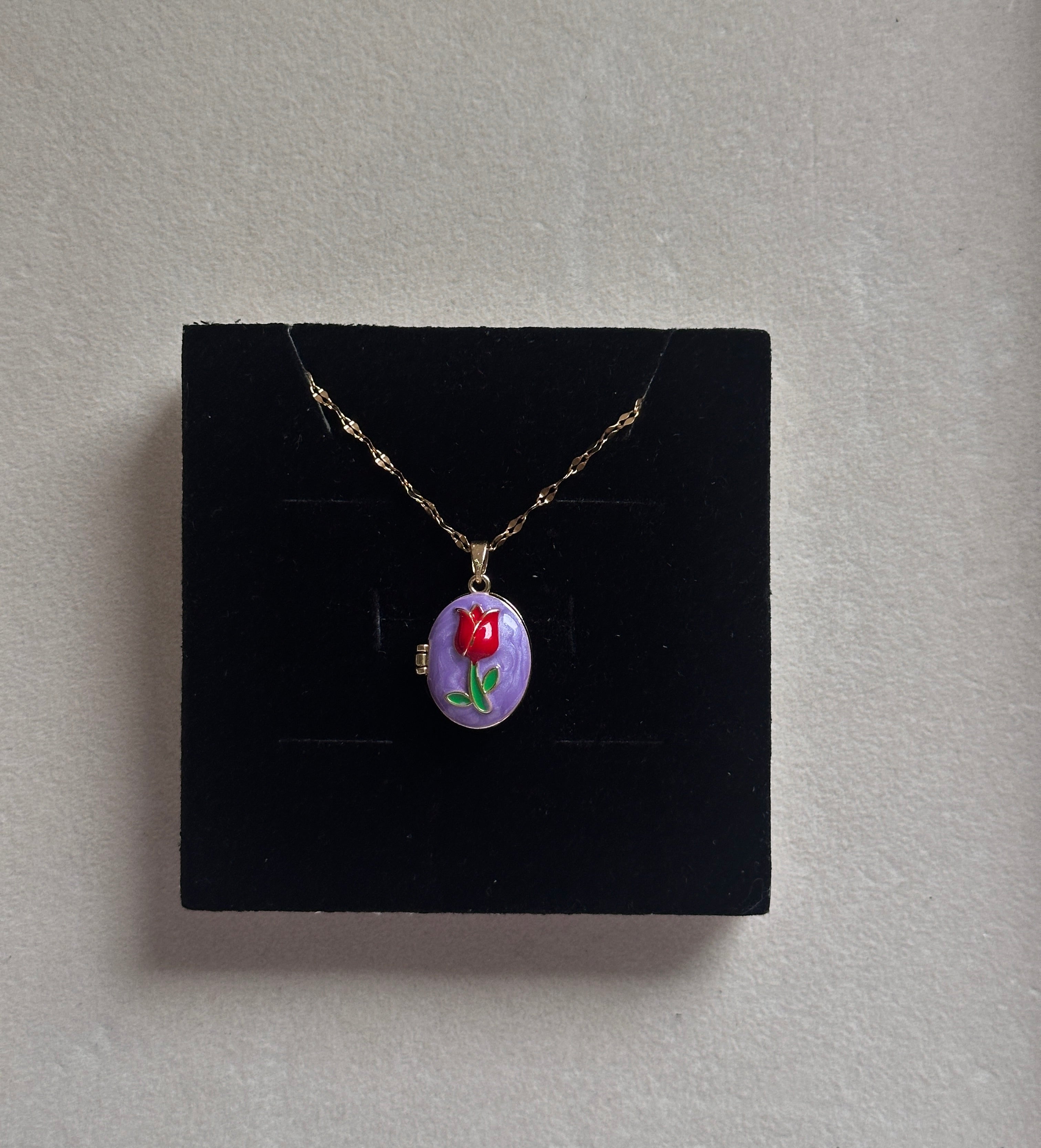 Flower photo locket