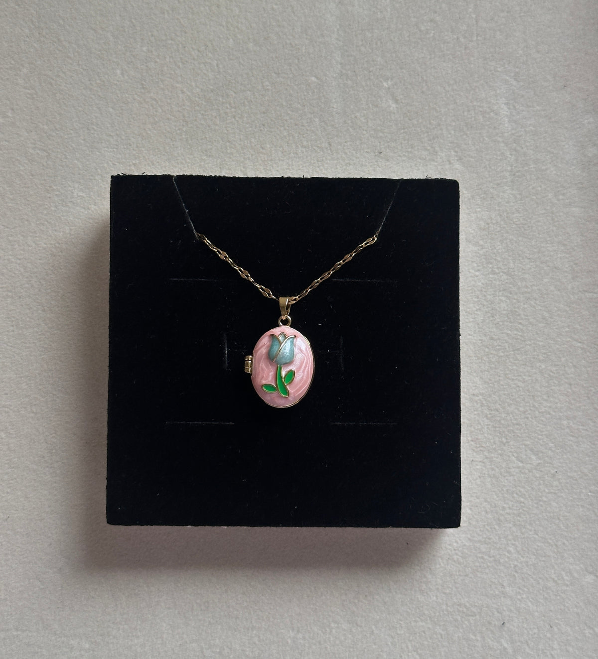 Flower photo locket