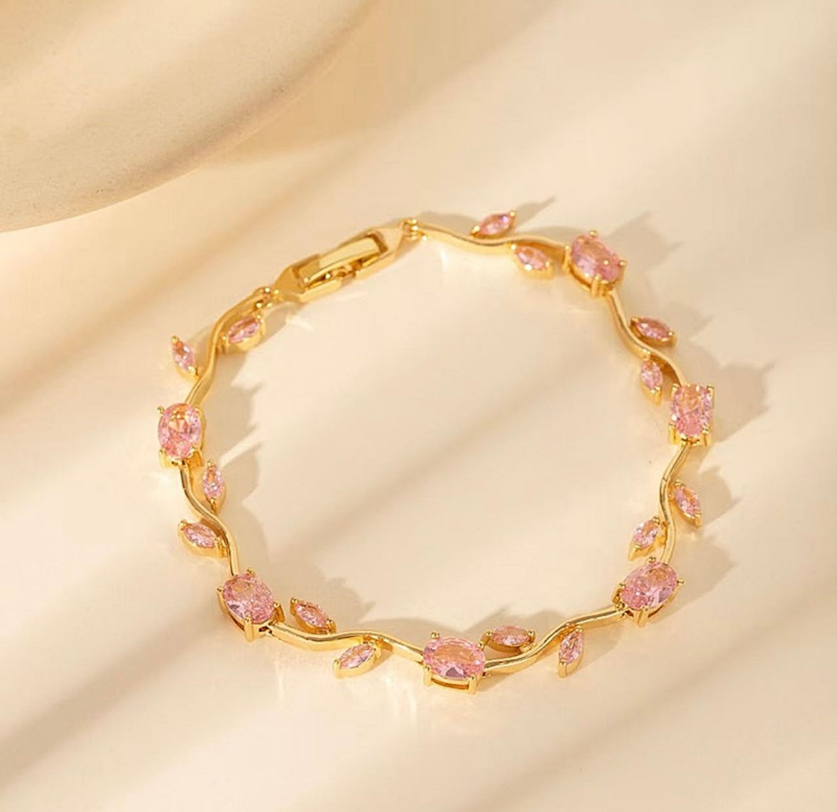 Tulip bracelet