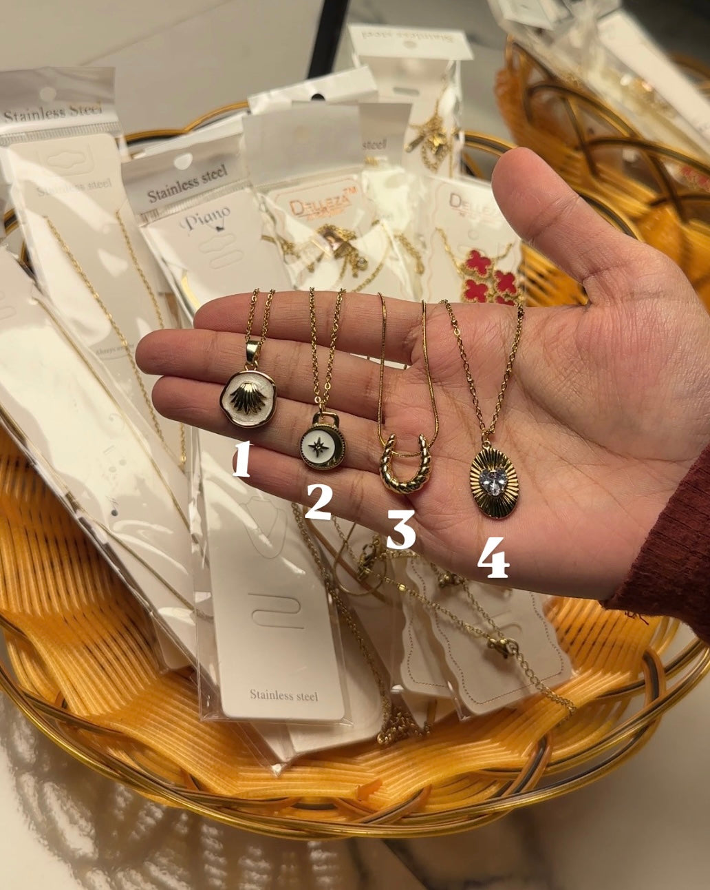 Minimal daily wear necklace