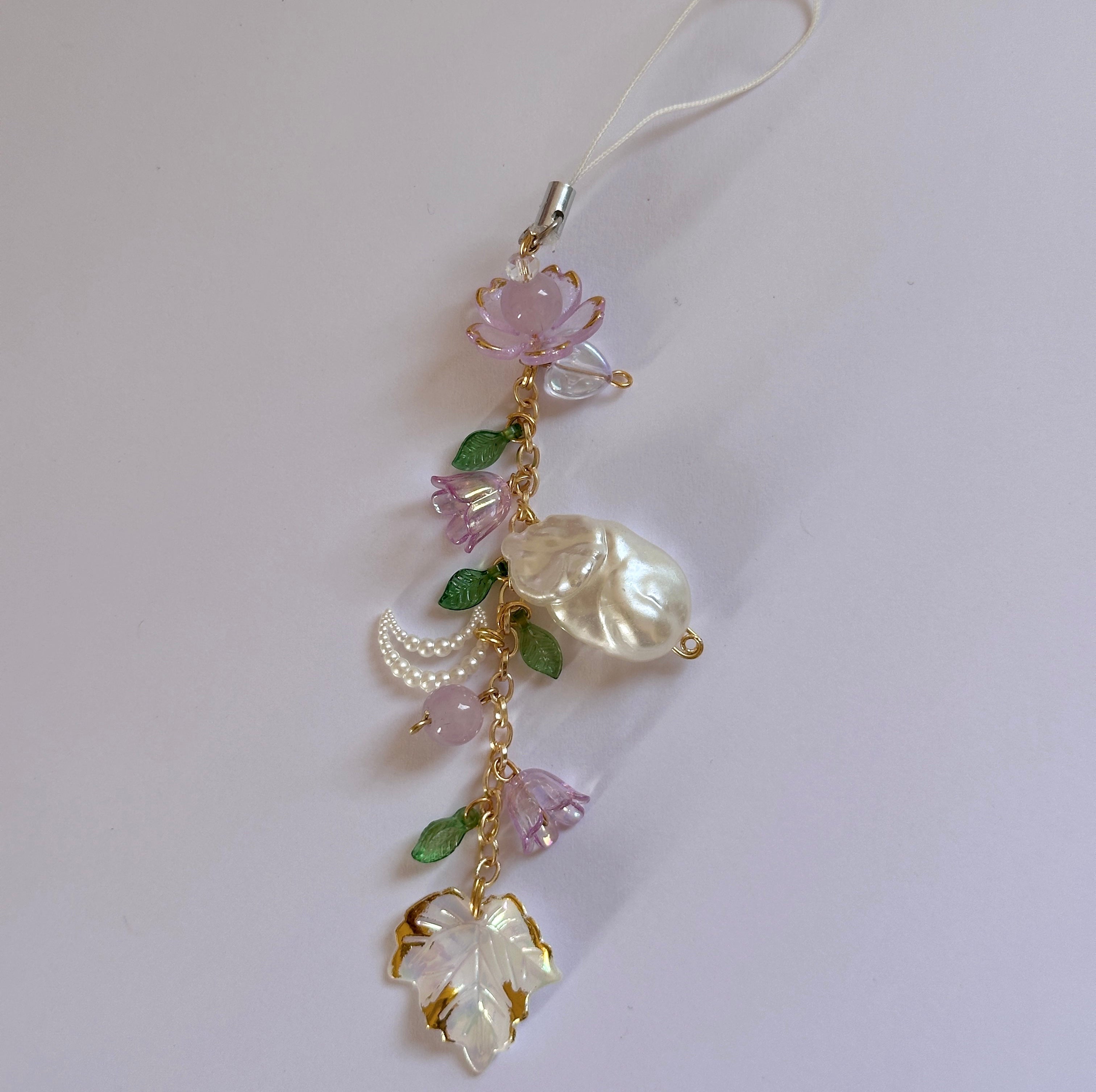 Leaf phone charm