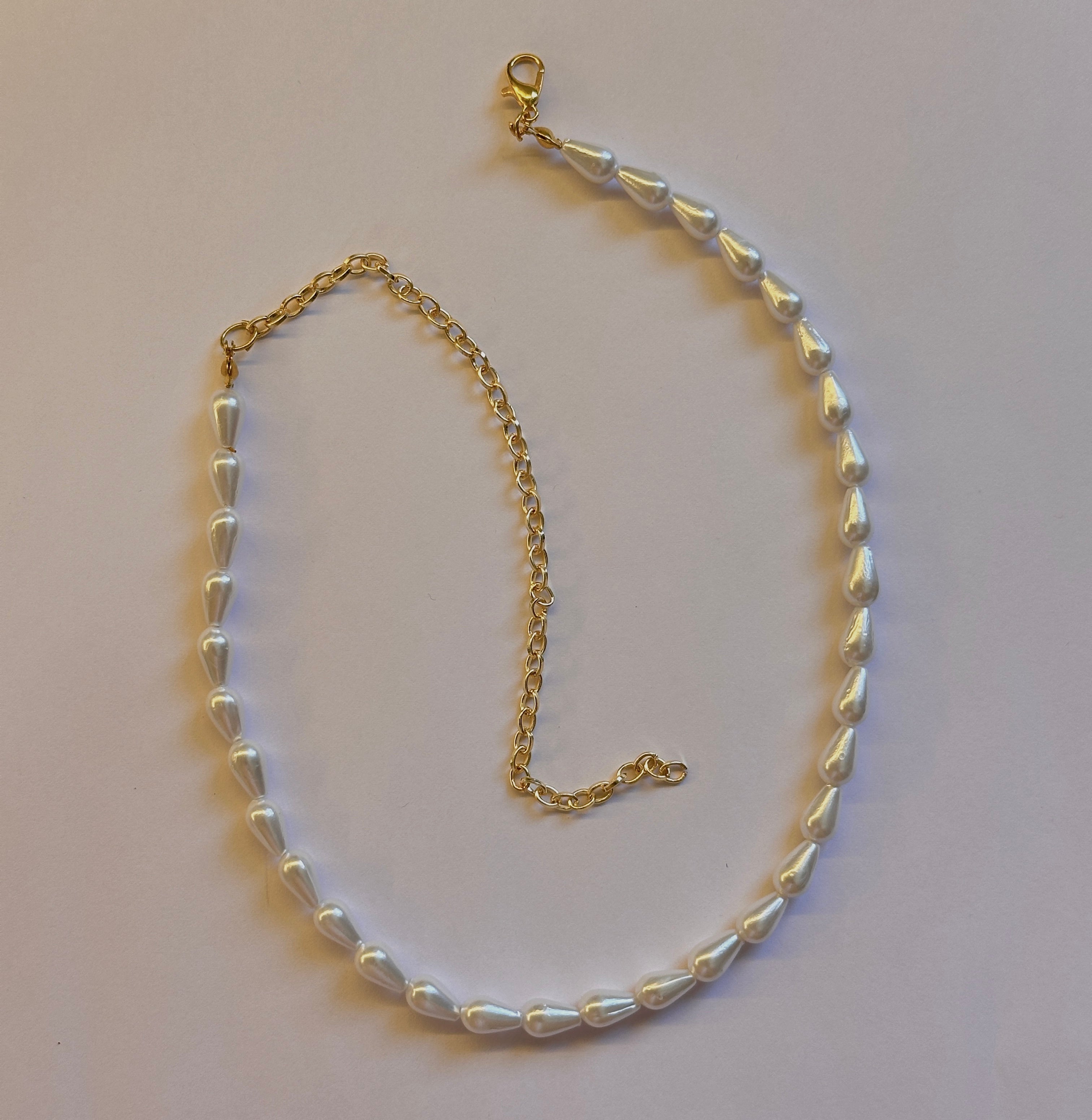 Shell necklace set