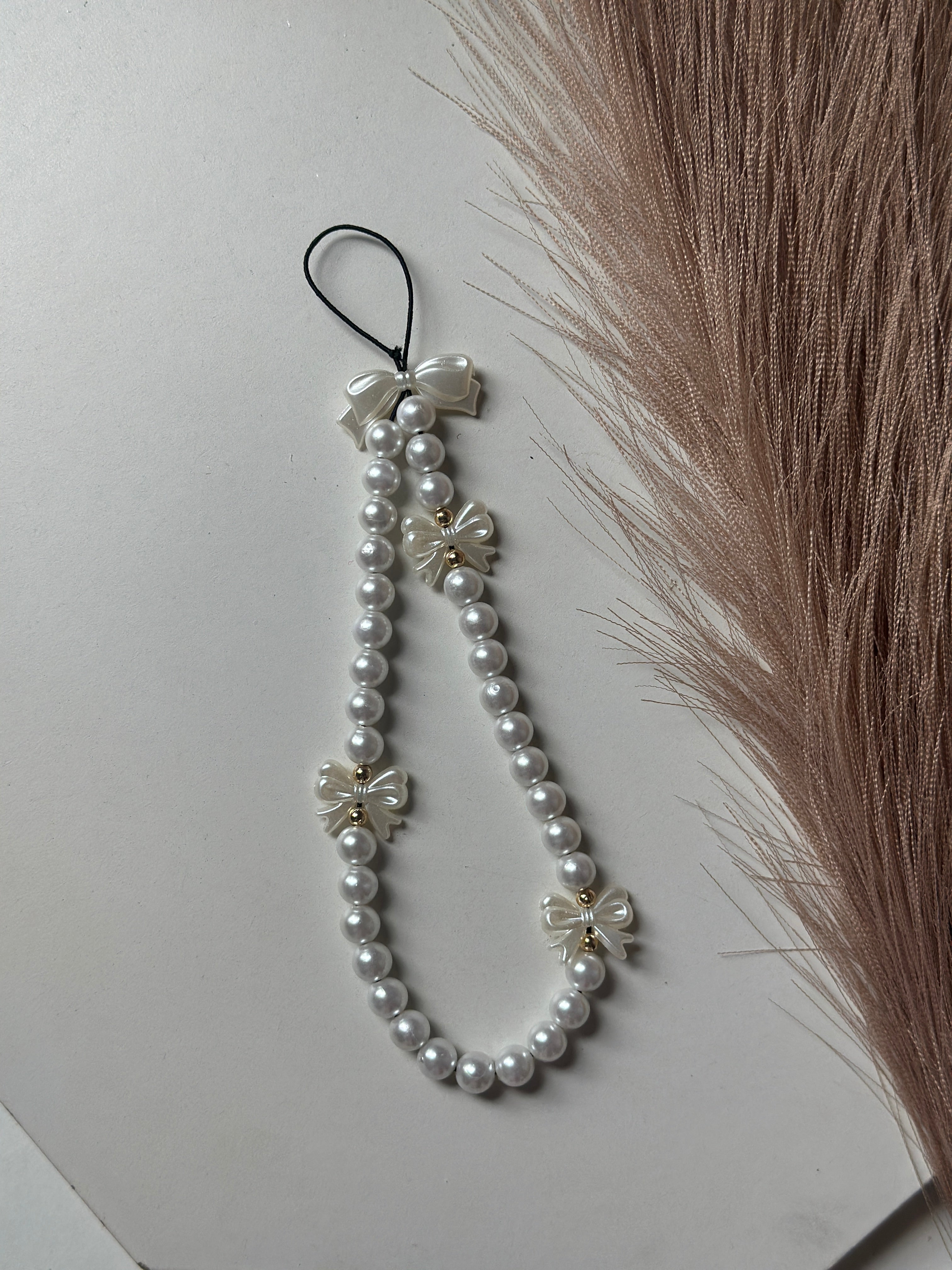 Bow charm