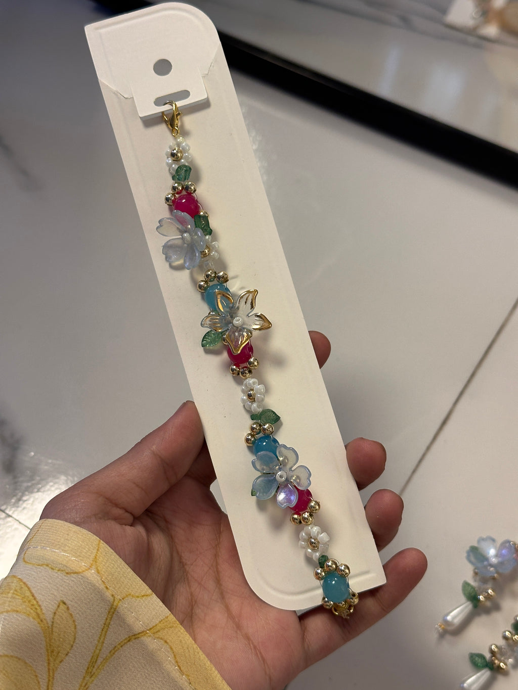 Multicolour flower bracelet 🌺