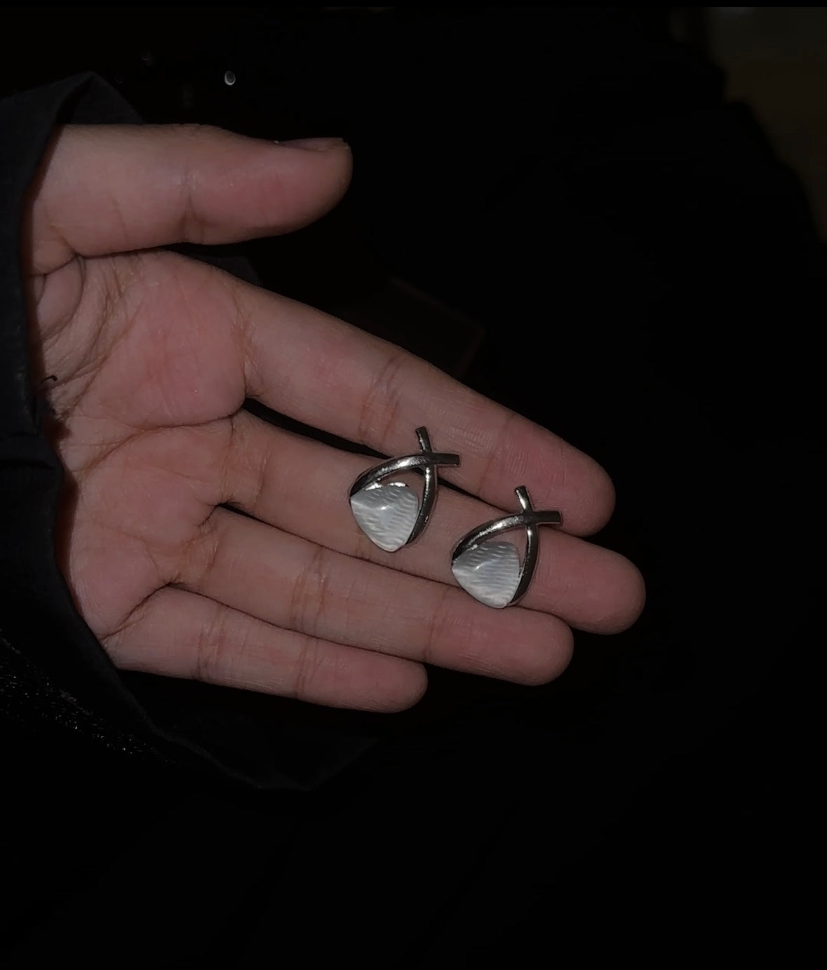 Daily wear earrings