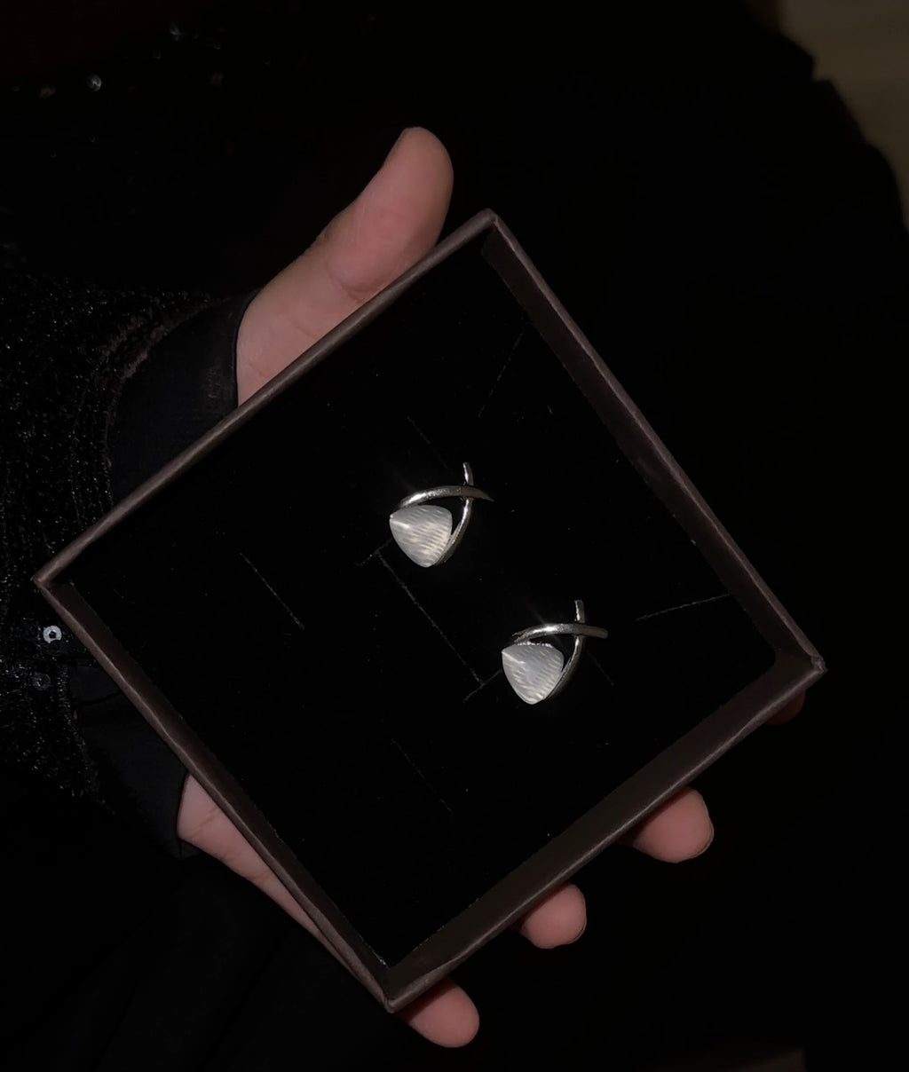 Daily wear earrings