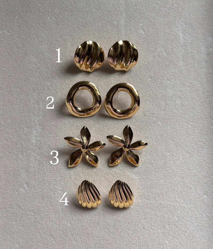 Anti tarnished earrings