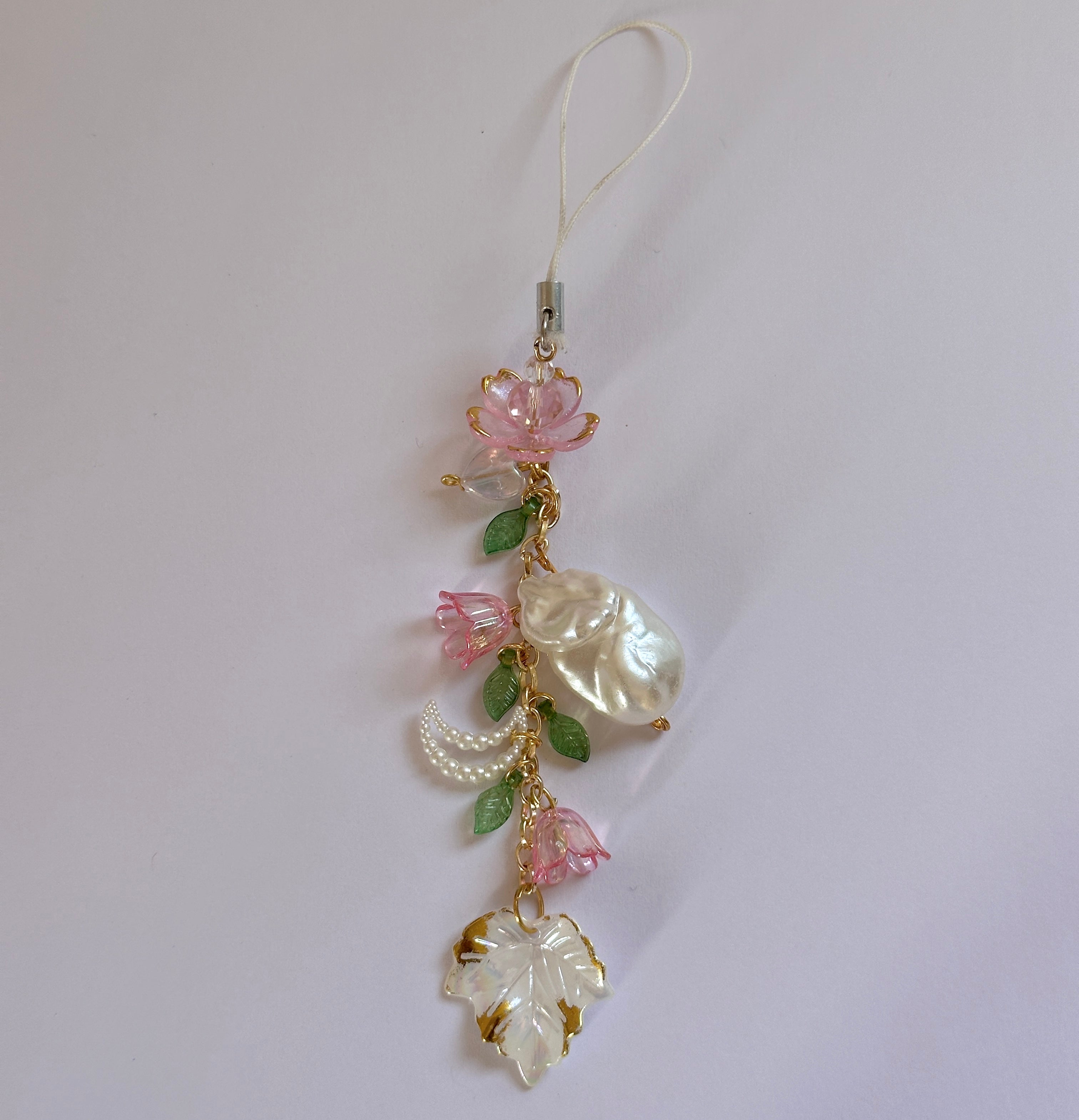 Leaf phone charm