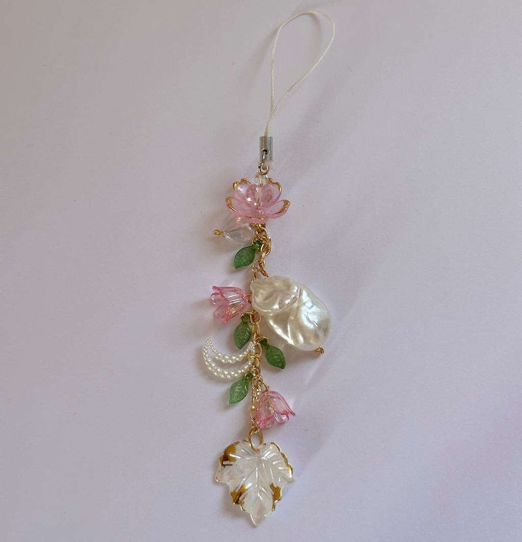 Leaf phone charm