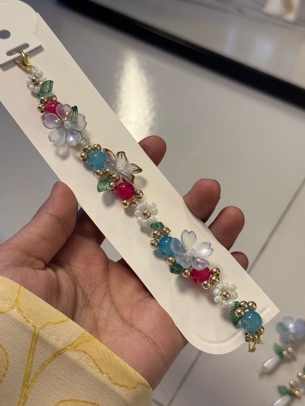 Multicolour flower bracelet 🌺